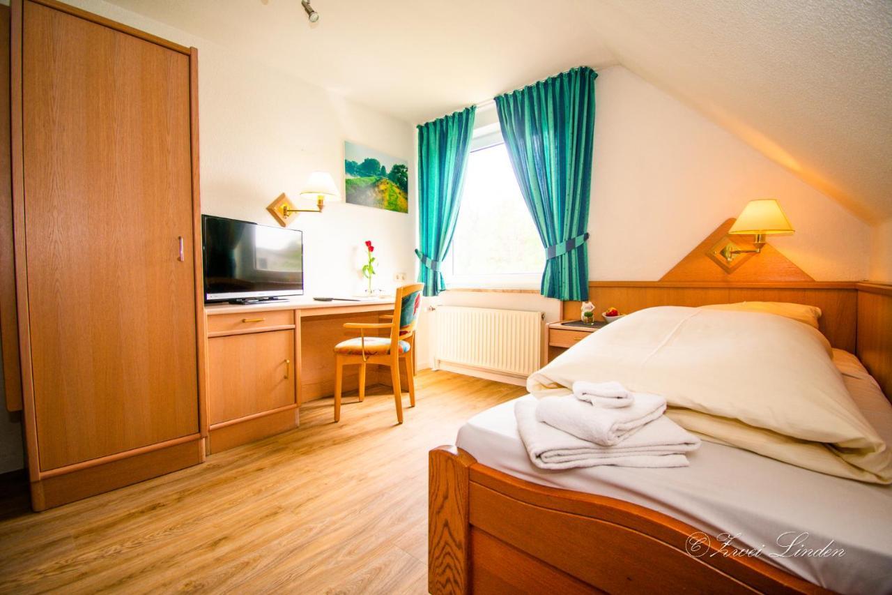 Hotel Zwei Linden - Links Der Elbe - Niedersachsen Balje ภายนอก รูปภาพ