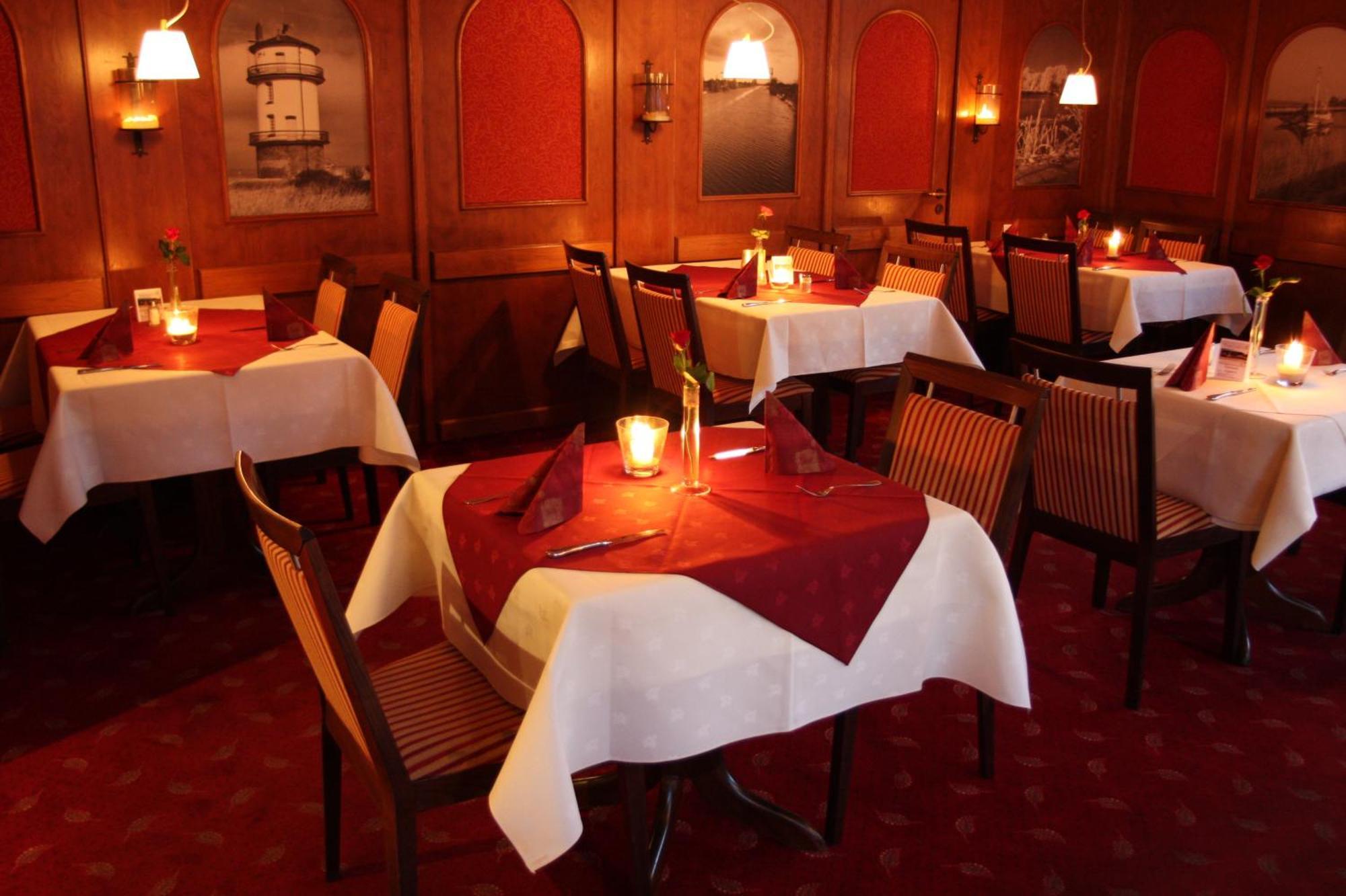 Hotel Zwei Linden - Links Der Elbe - Niedersachsen Balje ภายนอก รูปภาพ